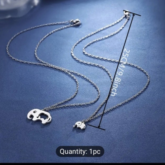 Mother & Daughter Elephant Necklace Set - Silver - Picture 4 of 5